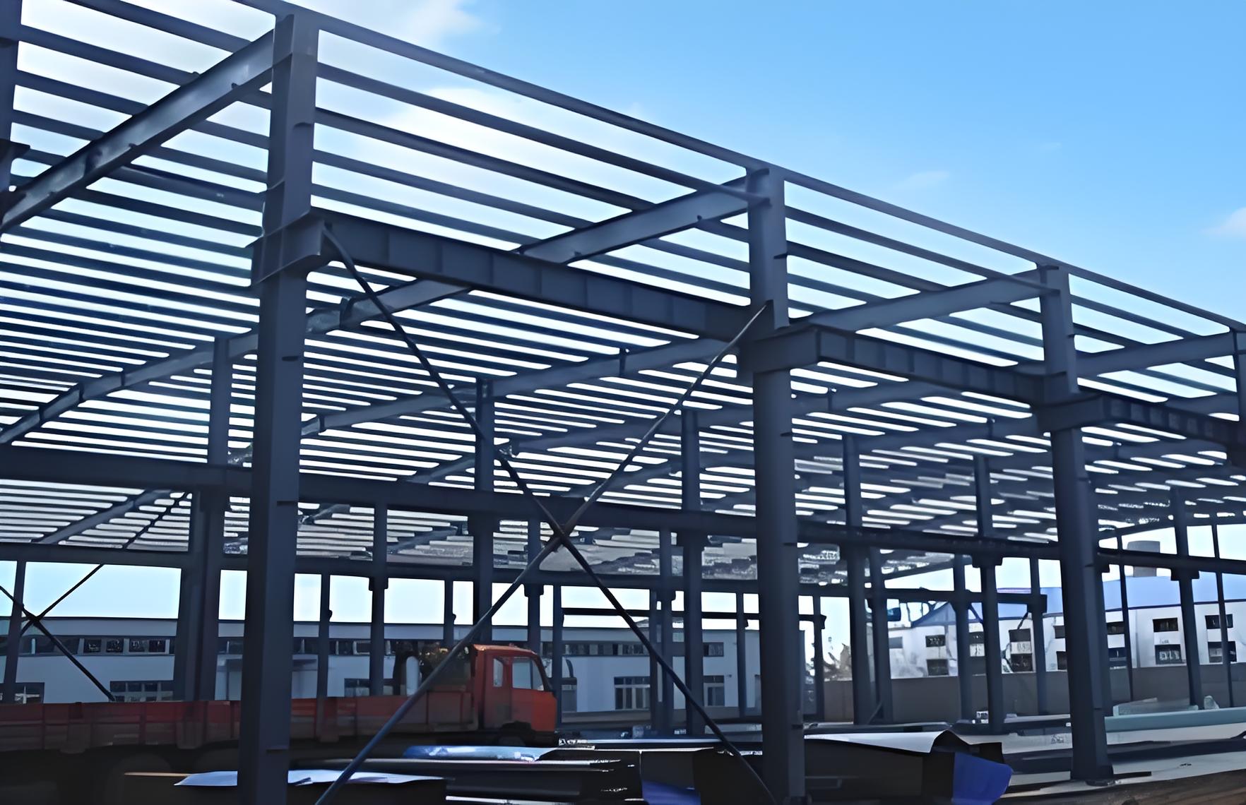 哈密钢结构工程拱形屋顶的安装规范