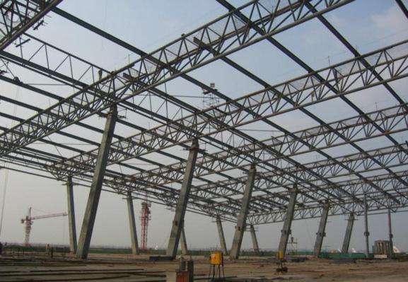 哈密钢结构厂分析网架钢结构的安装与风险